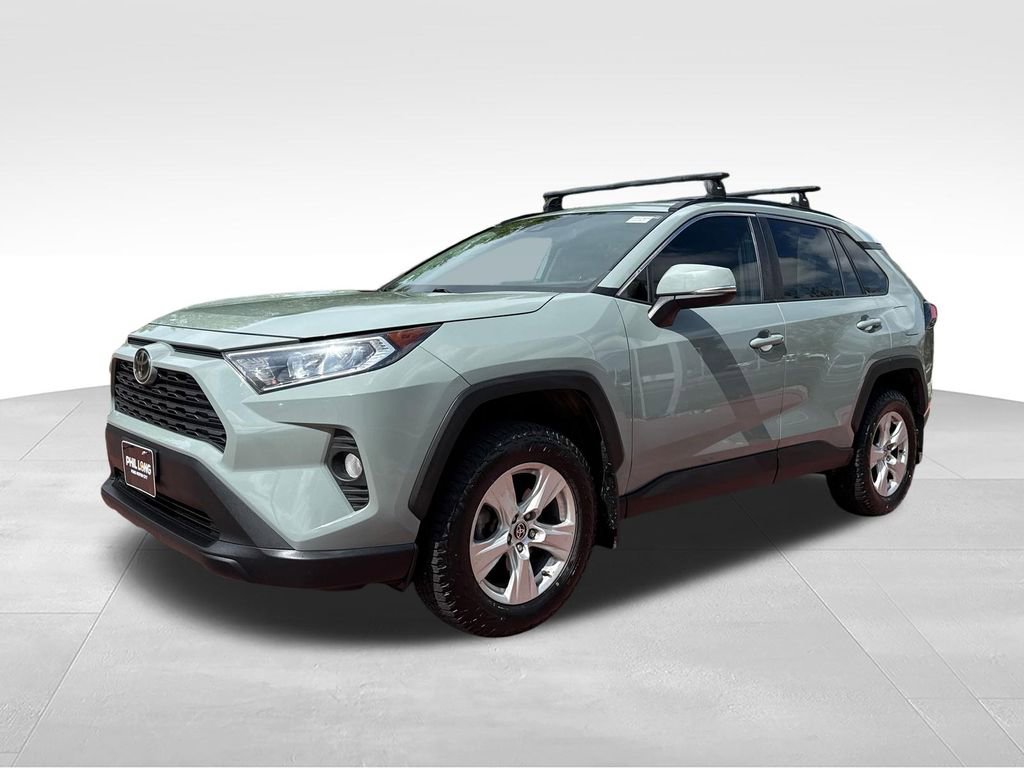 Used 2021 Toyota RAV4 XLE AWD/4WD image 4