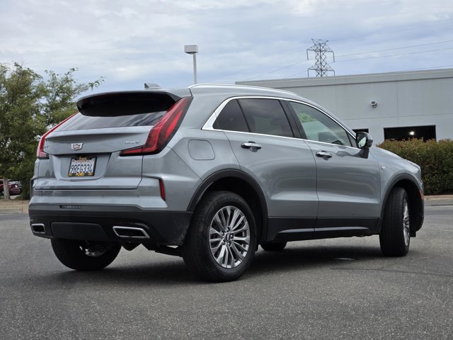 Used 2025 Cadillac XT4 Premium Luxury FWD image 4
