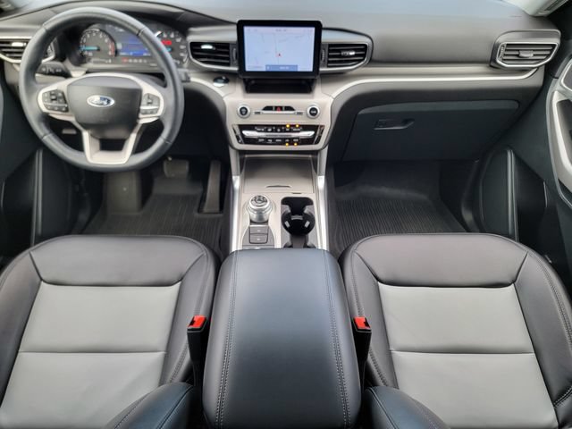 Certified 2023 Ford Explorer XLT w/ Equipment Group 202A AWD/4WD image 27