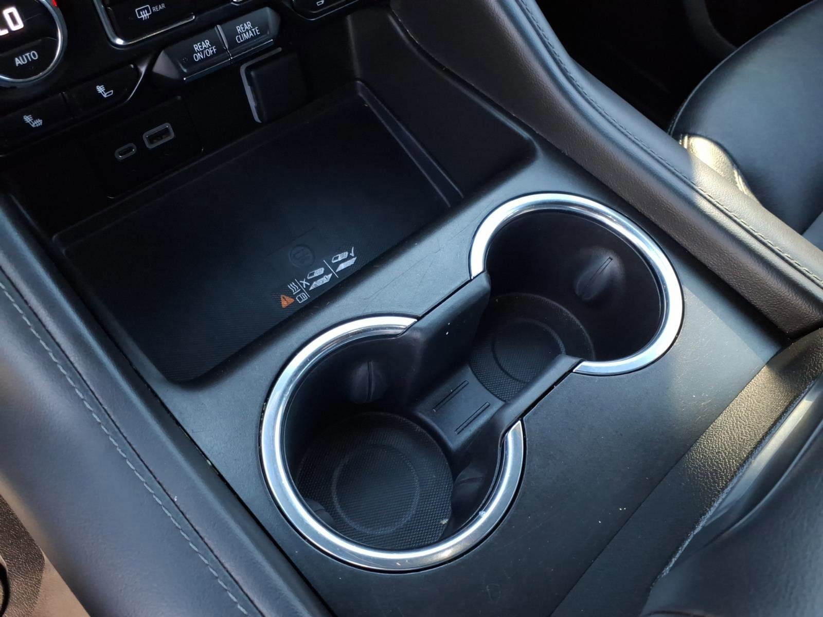 Used 2023 Chevrolet Tahoe Z71 w/ Luxury Package image 23