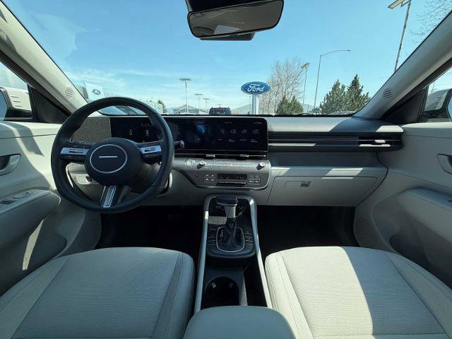 Used 2025 Hyundai Kona SEL image 30