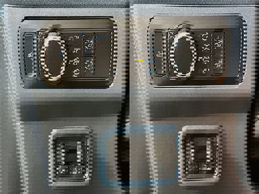 Certified 2024 Ford Maverick Lariat w/ 4K Tow Package image 26