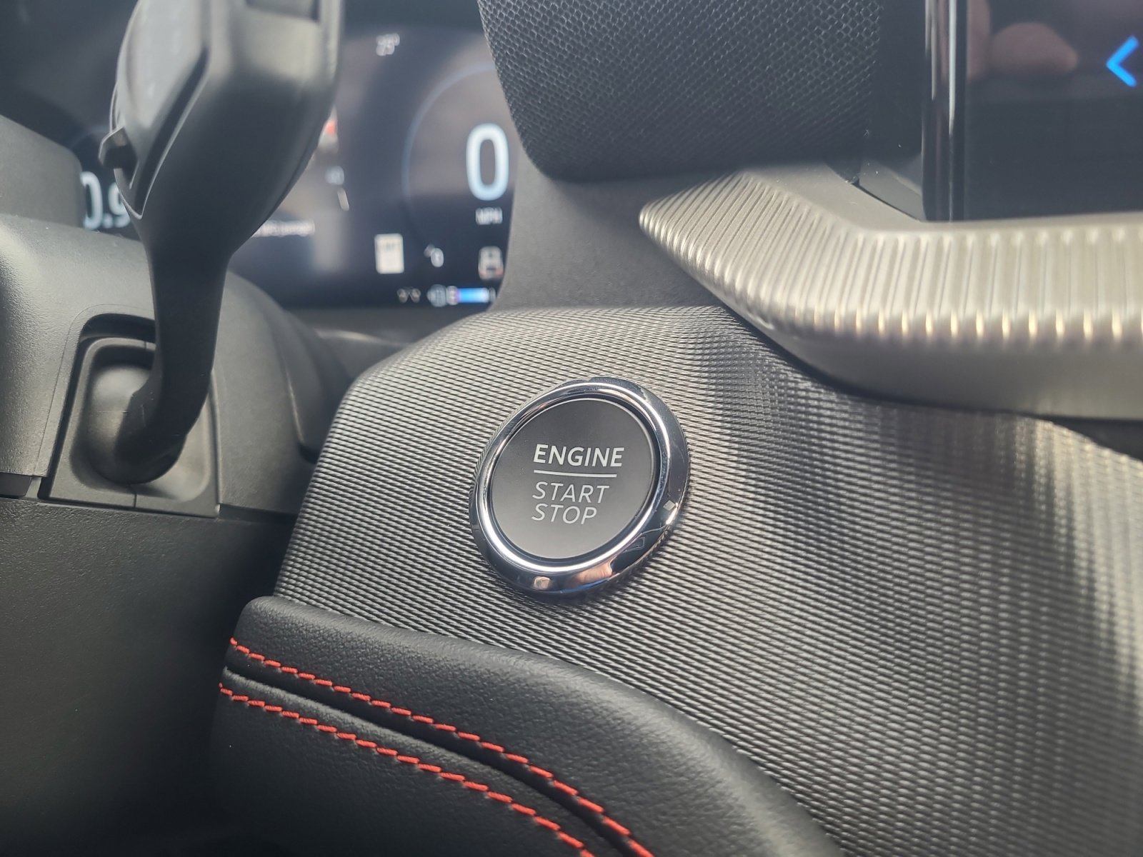 Certified 2025 Ford Explorer ST-Line image 29