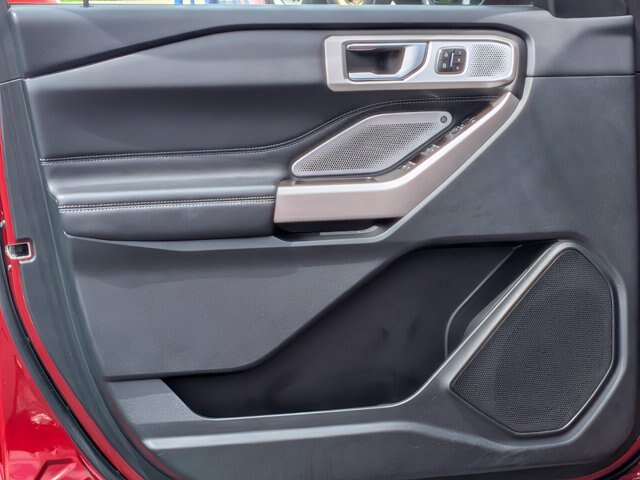 Certified 2024 Ford Explorer Limited w/ Limited Technology Package AWD/4WD image 13