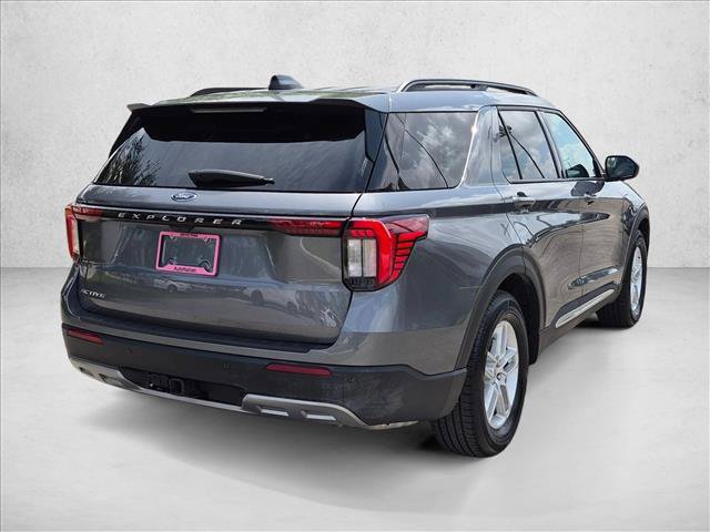 Certified 2025 Ford Explorer Active w/ Active Comfort Package RWD image 5