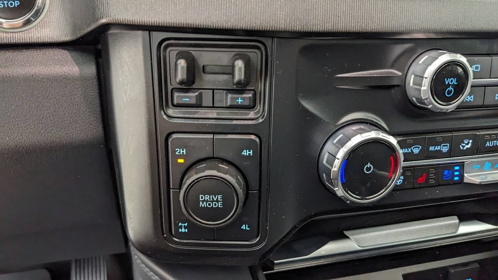 Certified 2025 Ford F250 Platinum AWD/4WD image 31