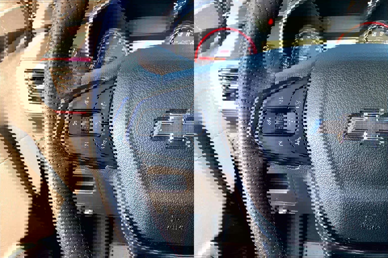 Used 2023 Chevrolet TrailBlazer RS w/ Sun and Liftgate Package image 20