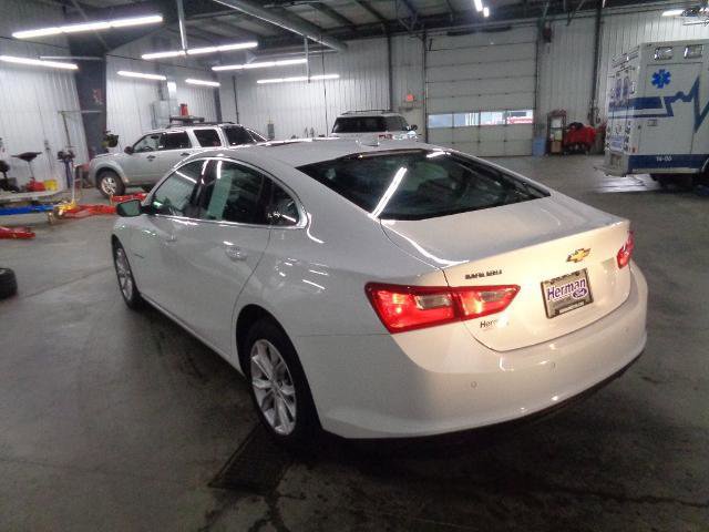 Used 2024 Chevrolet Malibu LT image 3