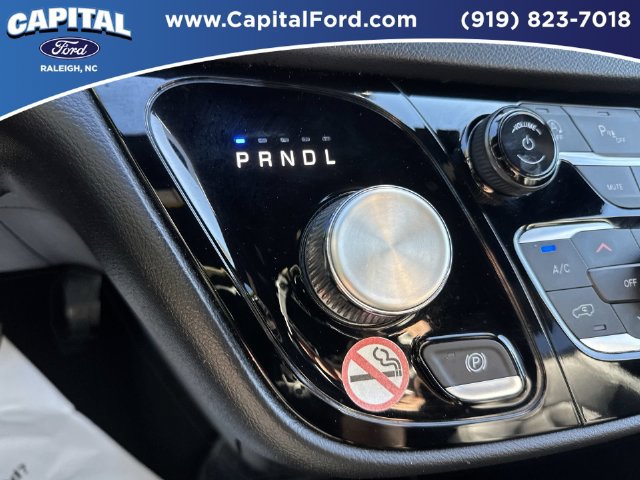 Used 2025 Chrysler Pacifica Select FWD image 29