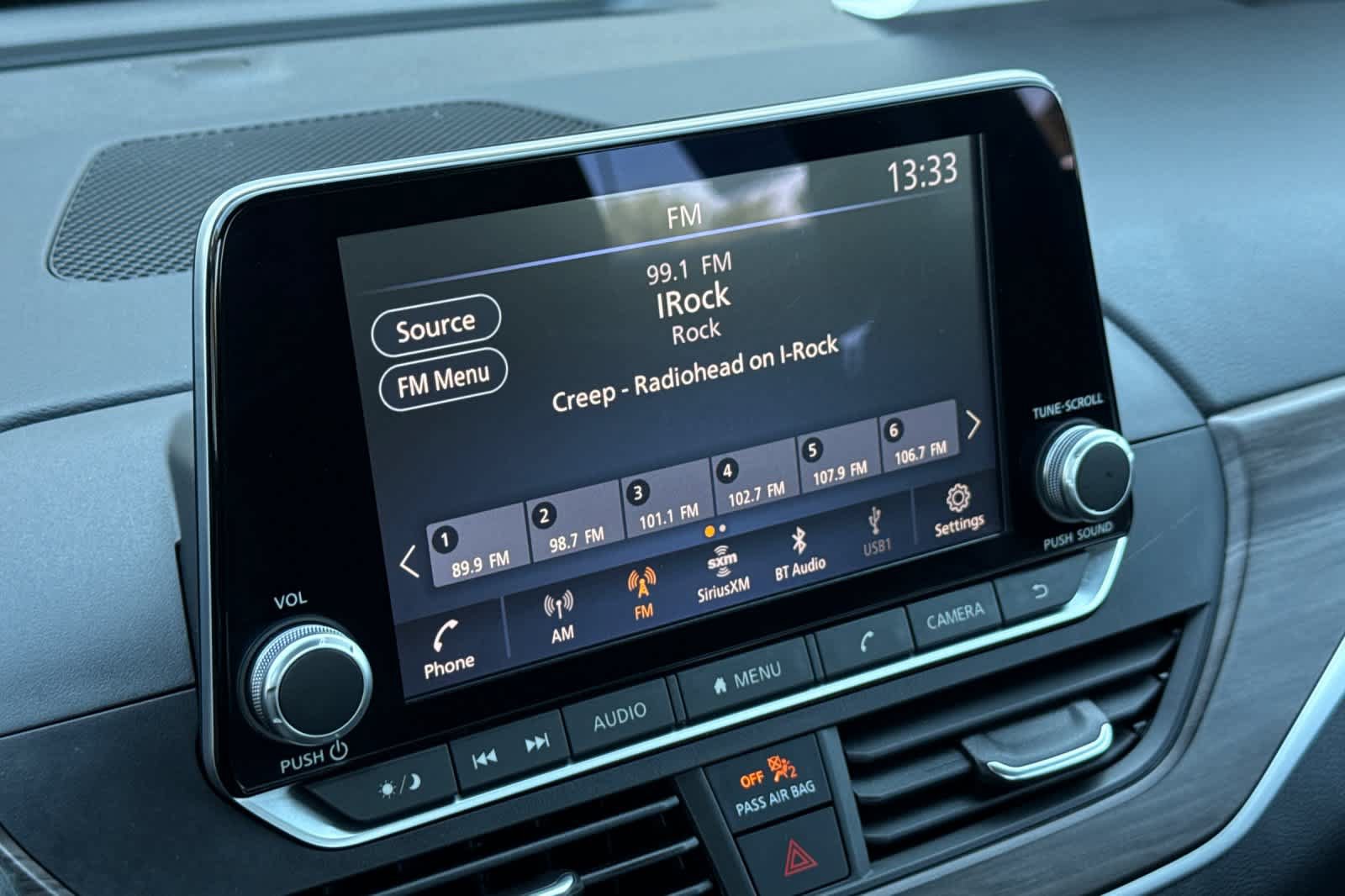 Used 2025 Nissan Altima 2.5 SV FWD image 17