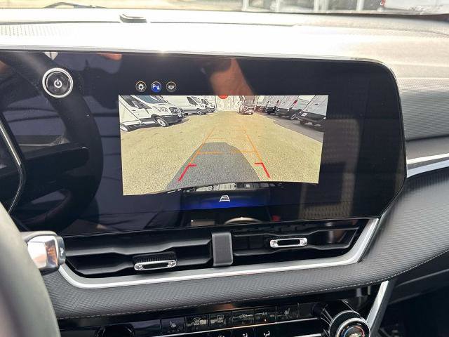 Used 2025 Chevrolet Equinox LT image 25