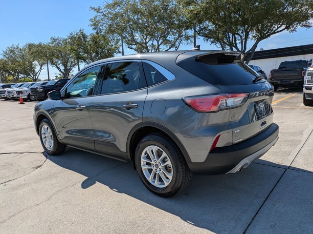 Certified 2022 Ford Escape SE image 2