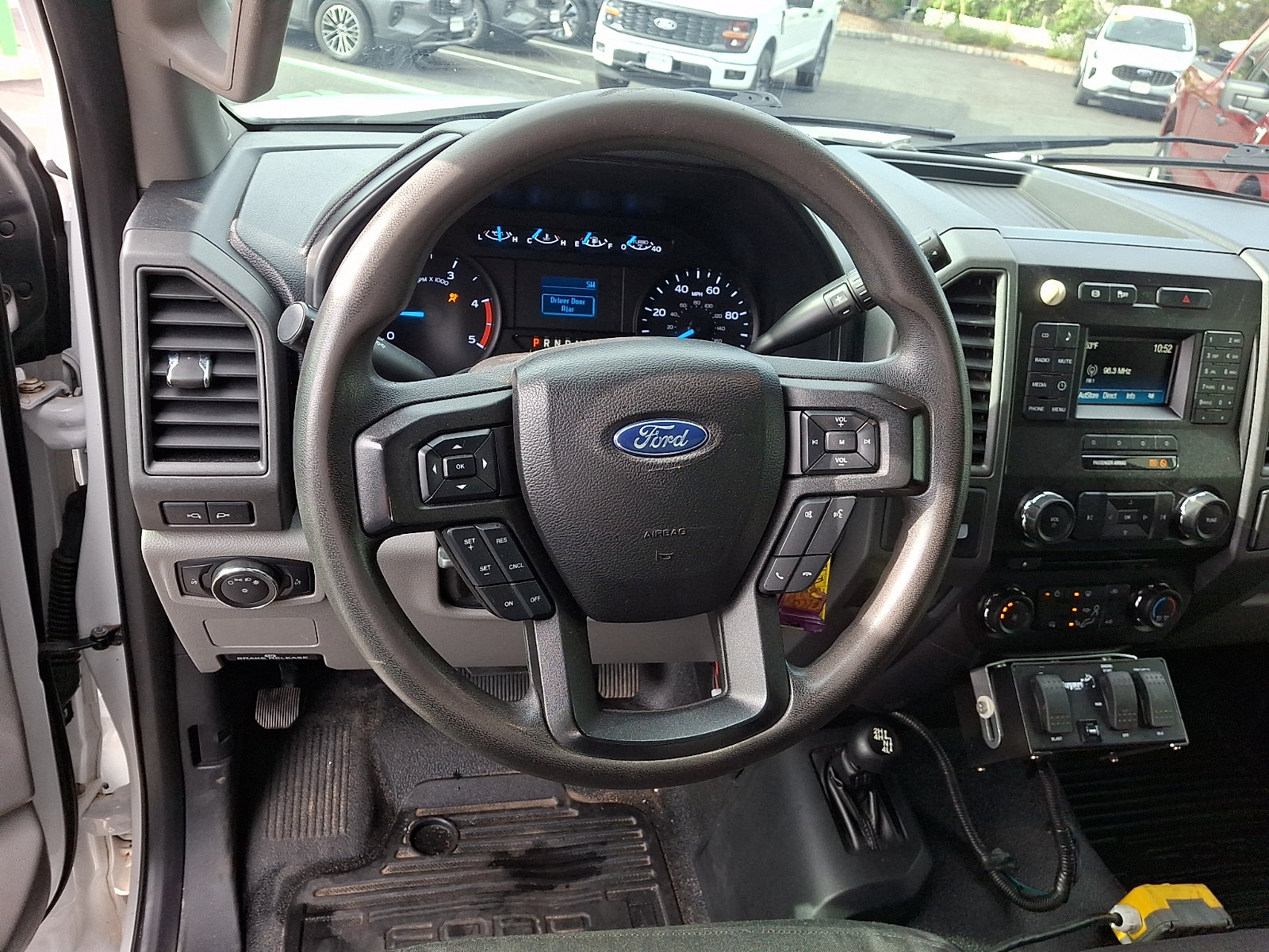 Certified 2017 Ford F550 4x4 Regular Cab Super Duty image 11