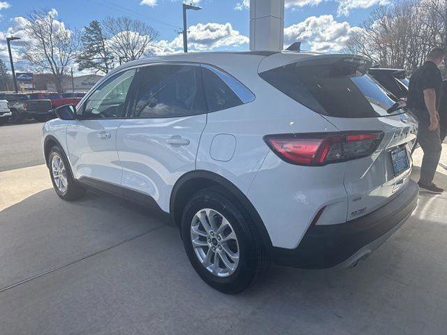 Certified 2022 Ford Escape SE w/ Convenience Package AWD/4WD image 4