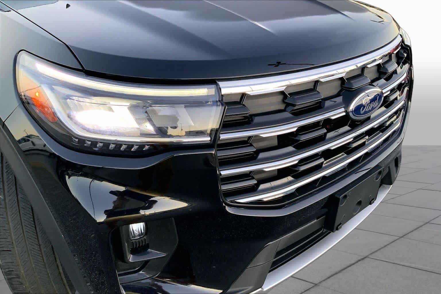 Certified 2025 Ford Explorer Active w/ Active Comfort Package RWD image 28