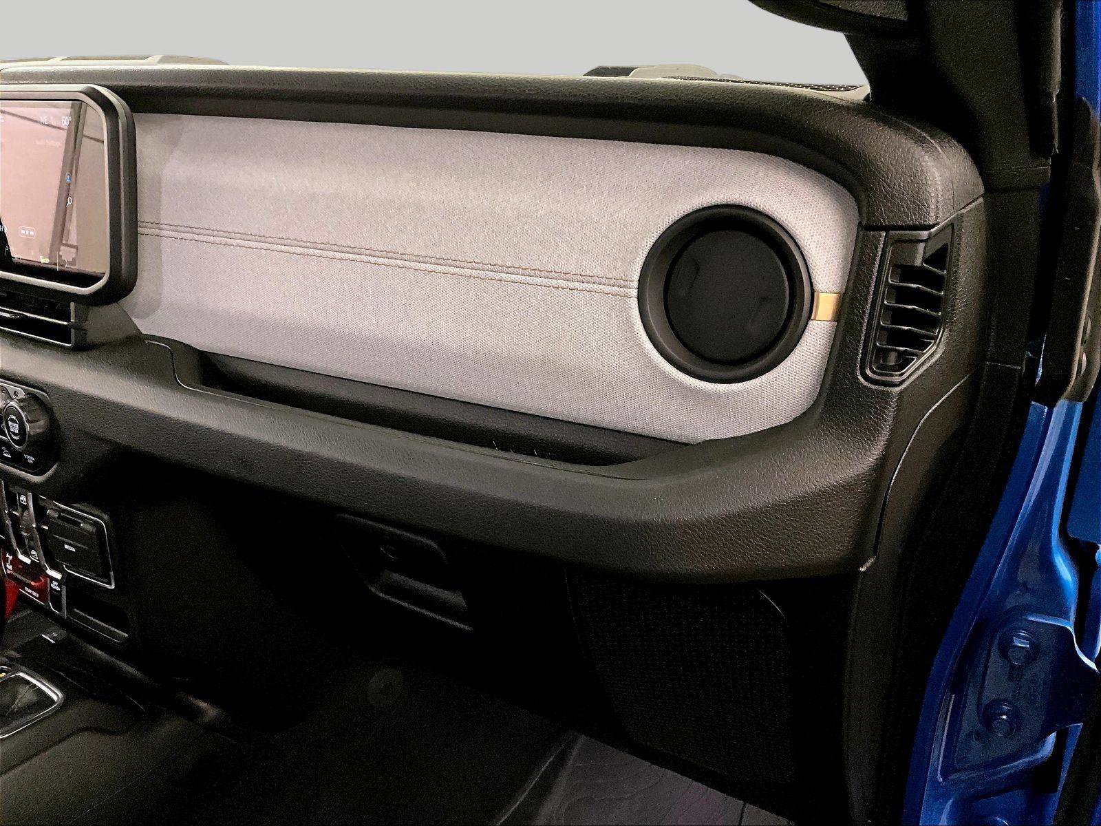 Used 2024 Jeep Wrangler Unlimited AWD/4WD image 15