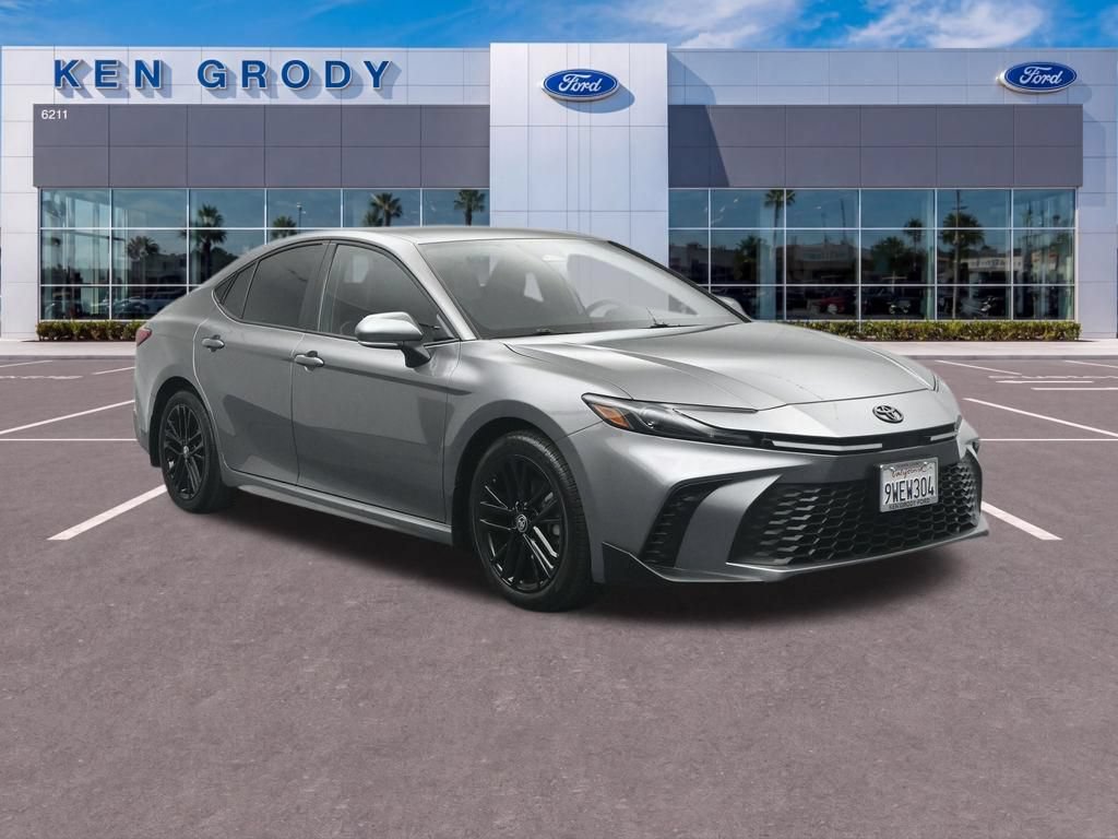 Used 2025 Toyota Camry SE