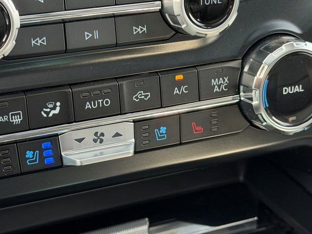 Certified 2023 Ford F450 Lariat w/ Lariat Ultimate Package AWD/4WD image 23