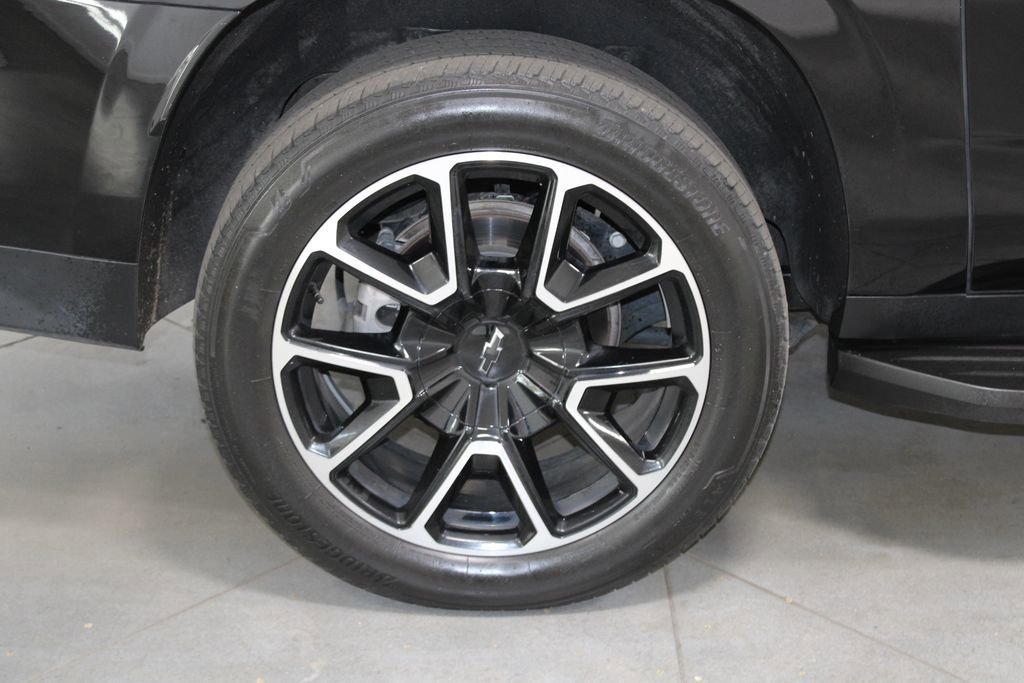 Used 2024 Chevrolet Suburban RST image 18