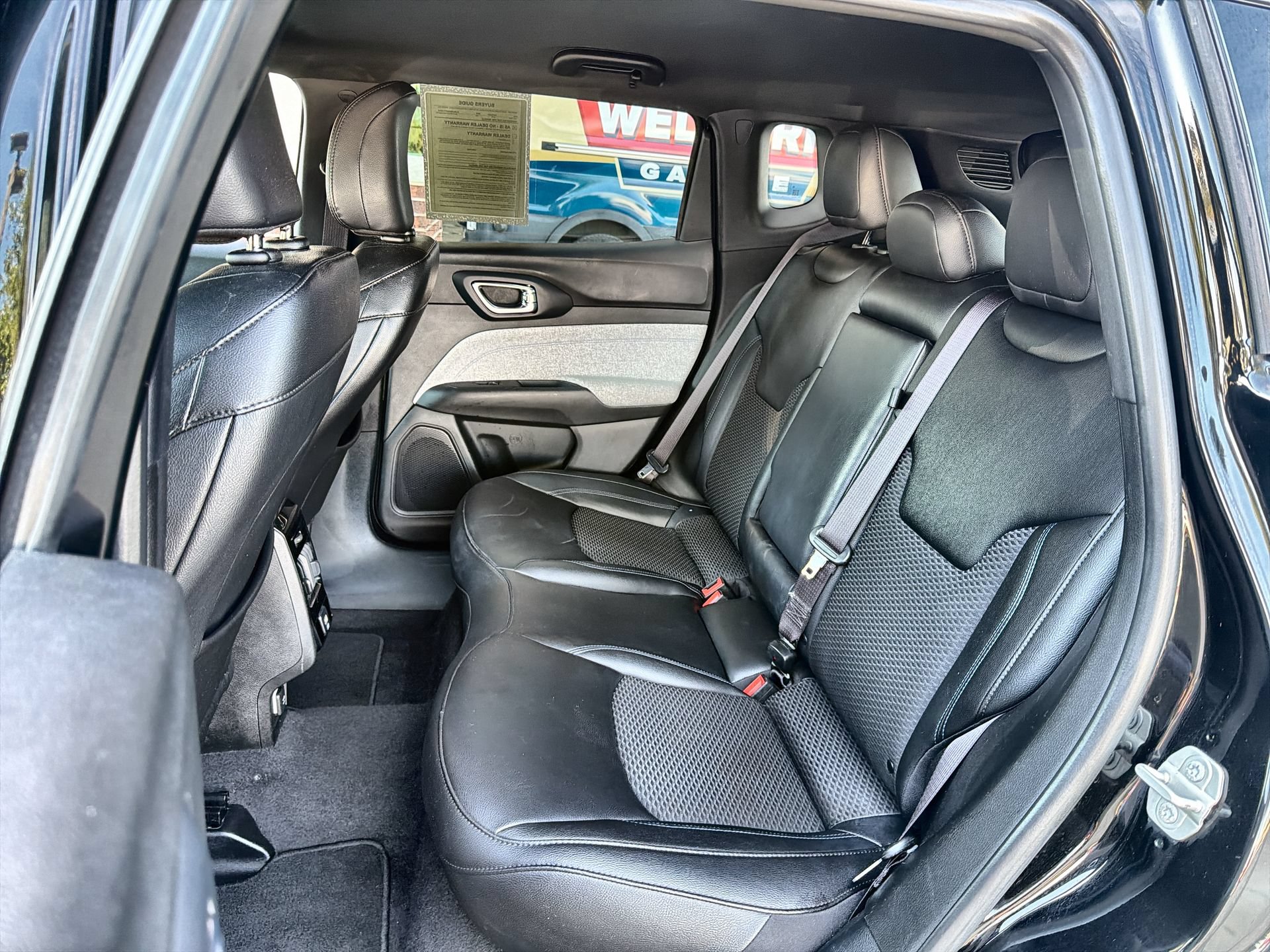 Used 2024 Jeep Compass Latitude AWD/4WD image 21
