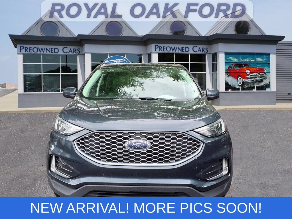 Certified 2023 Ford Edge SEL w/ Convenience Package AWD/4WD image 2