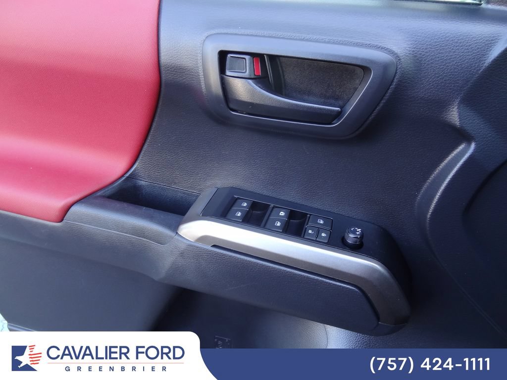 Used 2022 Toyota Tacoma SR5 w/ Technology Package RWD image 16