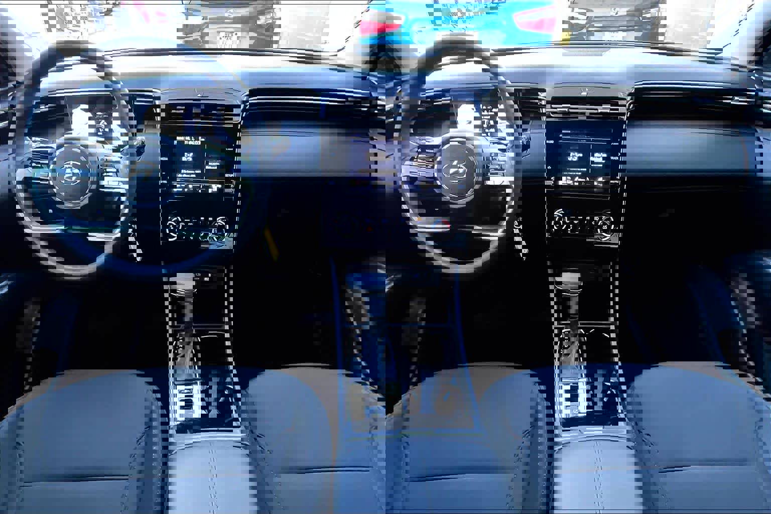 Used 2024 Hyundai Tucson SE image 16