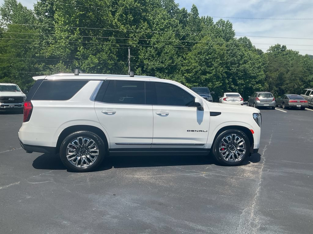Used 2024 GMC Yukon Denali Ultimate AWD/4WD image 4