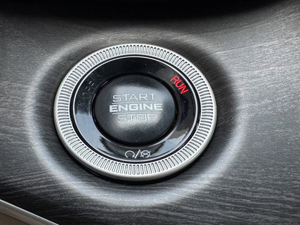 Used 2024 Jeep Grand Cherokee L Limited image 19