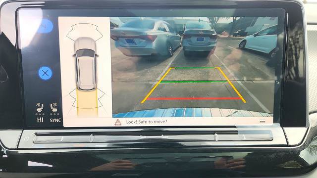 Used 2025 Volkswagen Atlas Peak Edition SE image 21