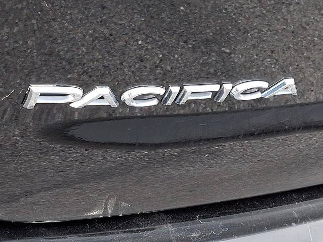Used 2025 Chrysler Pacifica Select FWD image 29