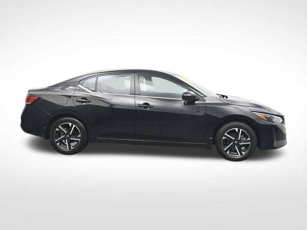 Used 2024 Nissan Sentra SV FWD image 4