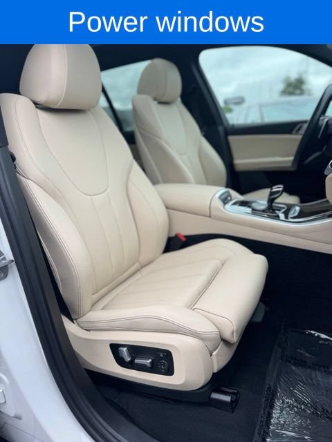 Used 2022 BMW X5 xDrive40i w/ Premium Package AWD/4WD image 31