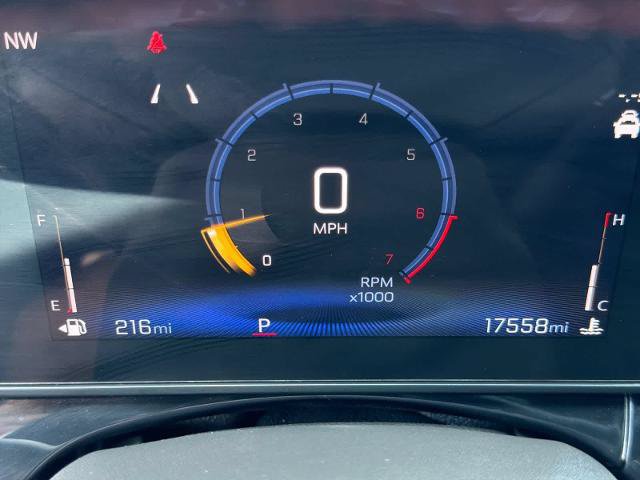 Used 2024 Chevrolet Trax RS w/ Driver Confidence Package FWD image 33