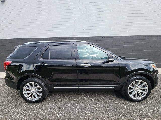 Certified 2017 Ford Explorer Limited w/ Equipment Group 301A AWD/4WD image 7