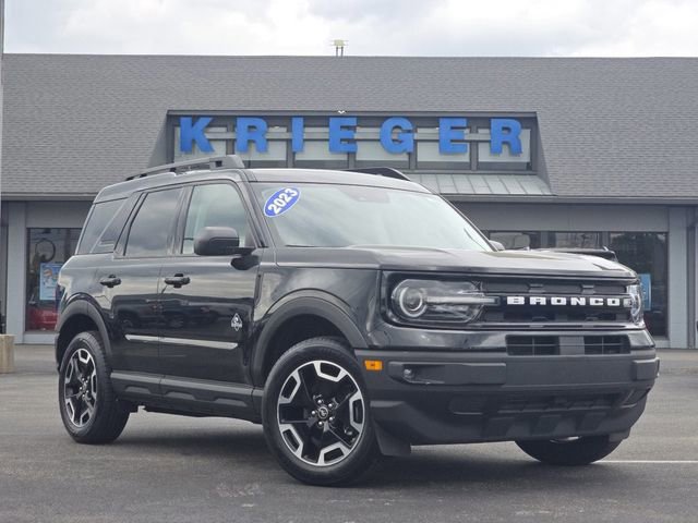Certified 2023 Ford Bronco Sport Outer Banks w/ Tech Package AWD/4WD image 2