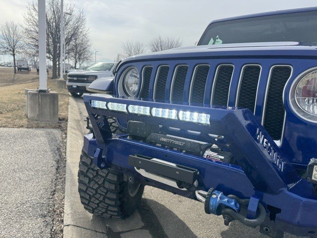 Used 2018 Jeep Wrangler Unlimited Sahara image 12