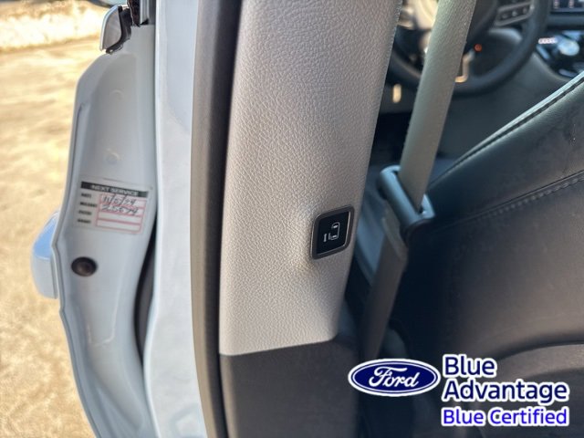 Used 2024 Chrysler Pacifica Touring-L image 37