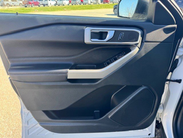 Certified 2023 Ford Explorer XLT w/ Equipment Group 202A image 10