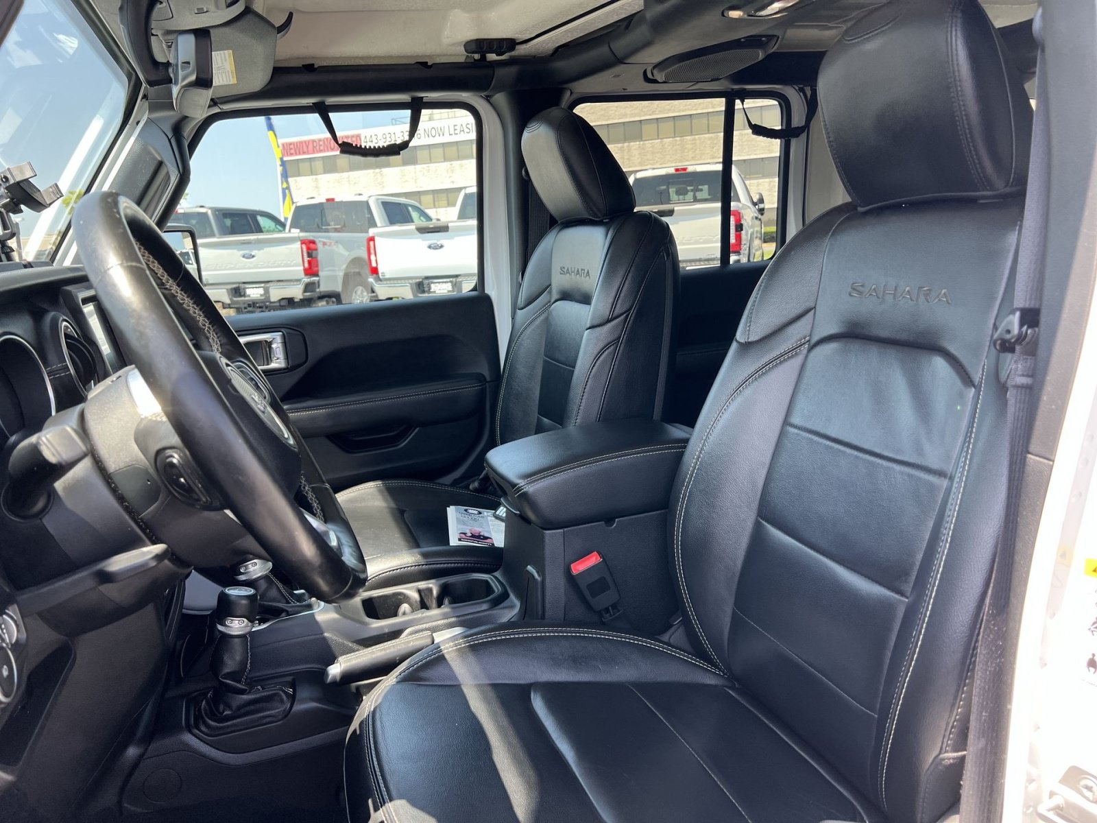 Used 2020 Jeep Wrangler Unlimited Sahara AWD/4WD image 13