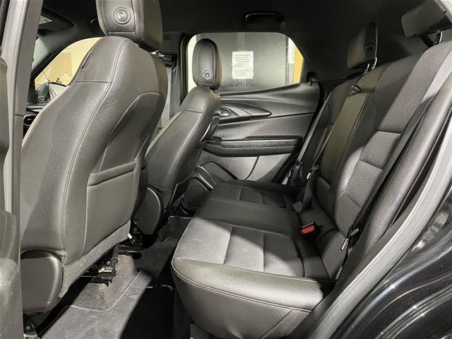 Used 2023 Chevrolet TrailBlazer RS FWD image 16