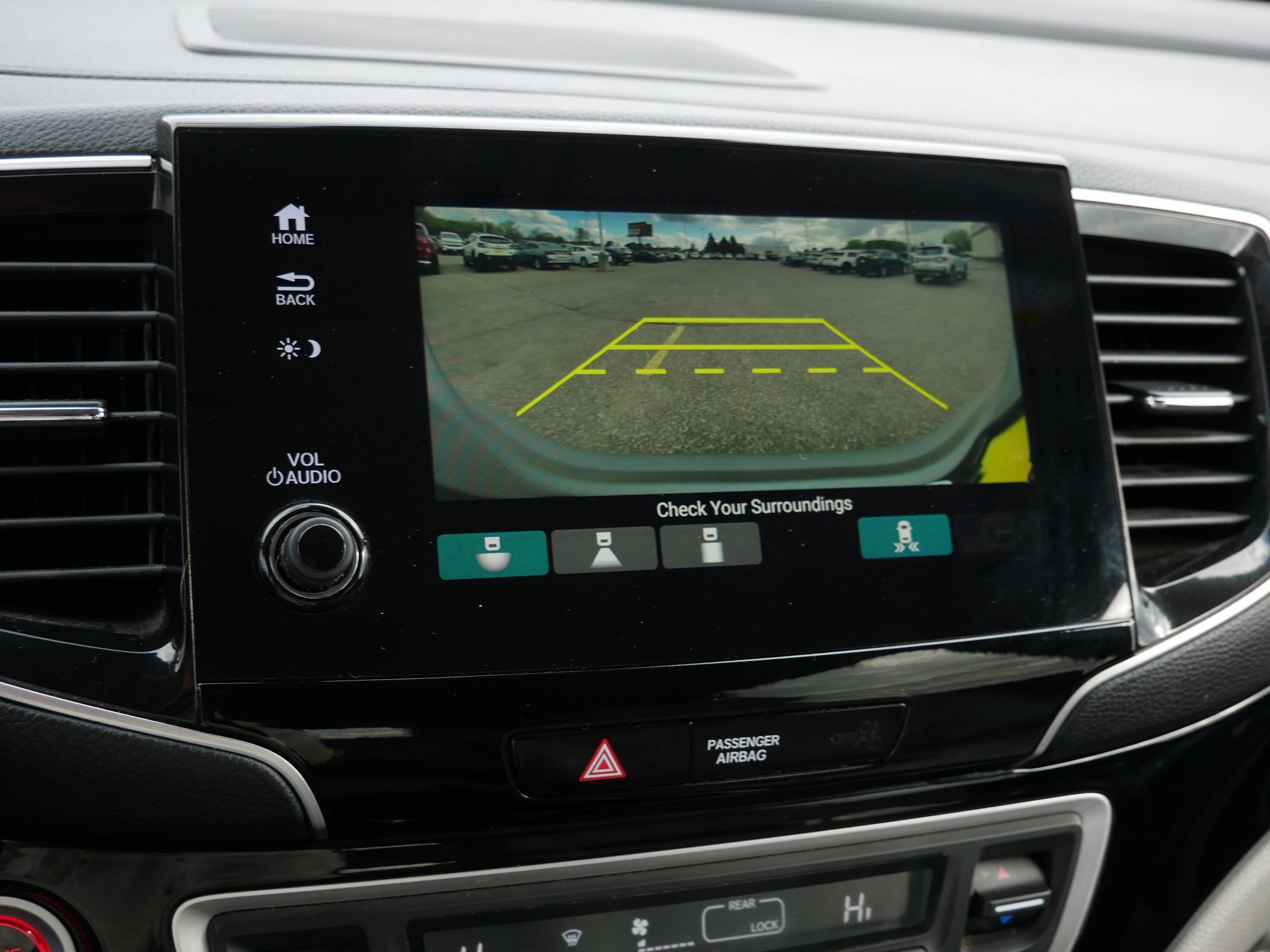 Used 2020 Honda Pilot Touring image 32