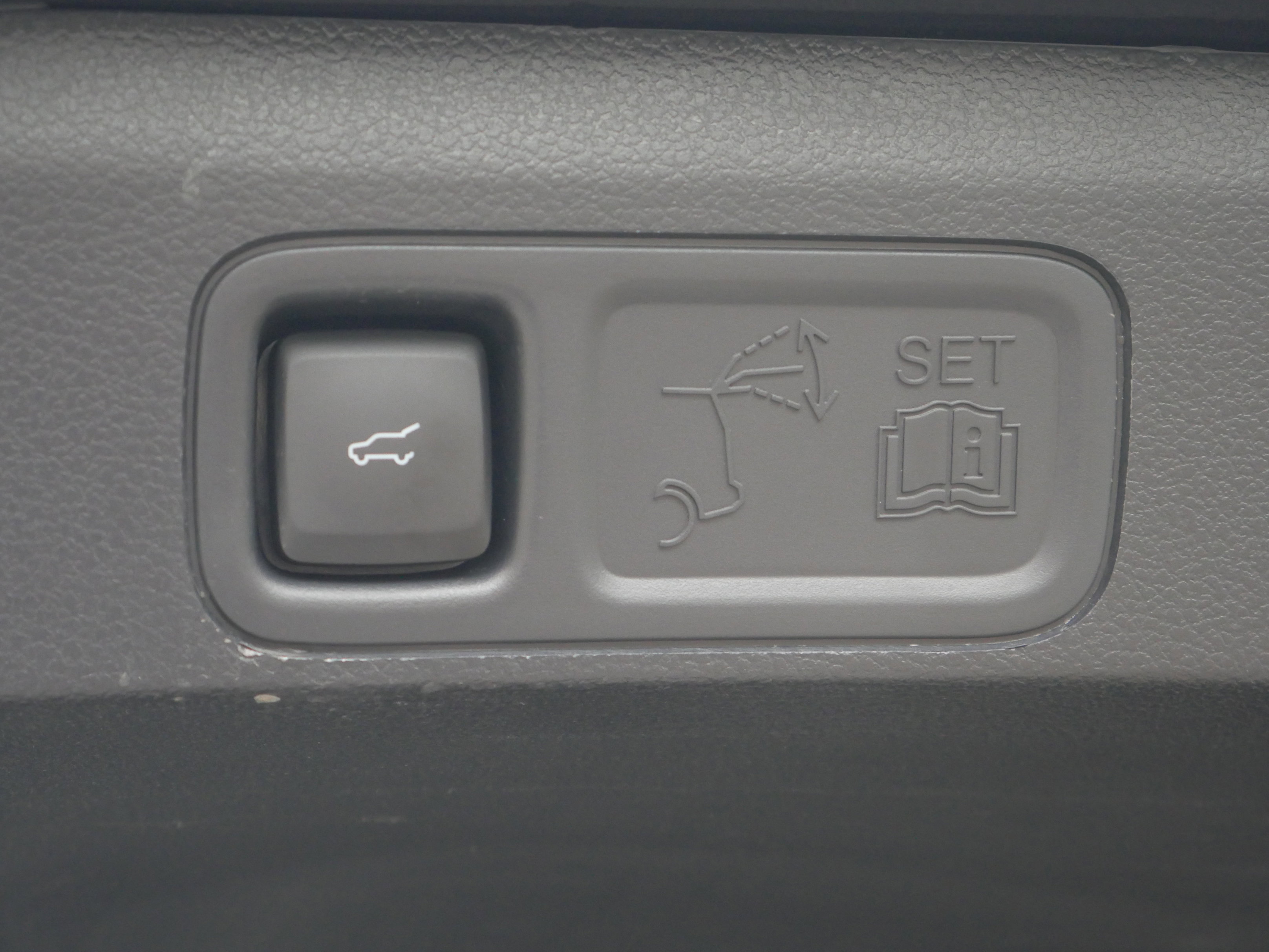 Certified 2024 Ford Expedition Limited image 30