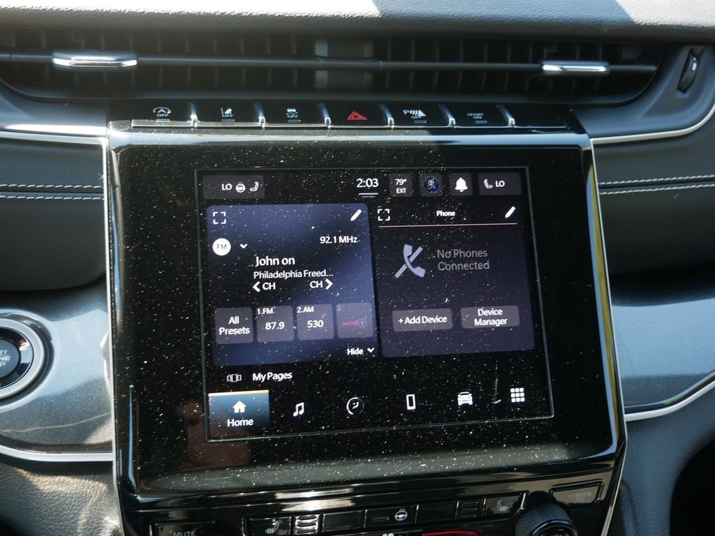 Used 2023 Jeep Grand Cherokee Altitude image 18