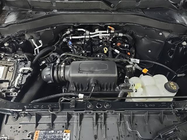 Certified 2024 Ford Explorer XLT w/ Equipment Group 202A AWD/4WD image 18