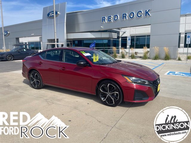 Used 2024 Nissan Altima 2.5 SR FWD image 1