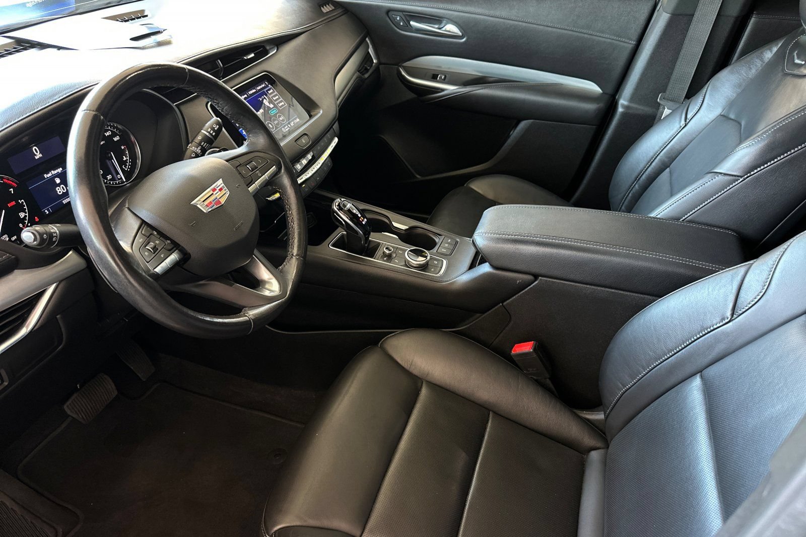 Used 2023 Cadillac XT4 Premium Luxury FWD image 9