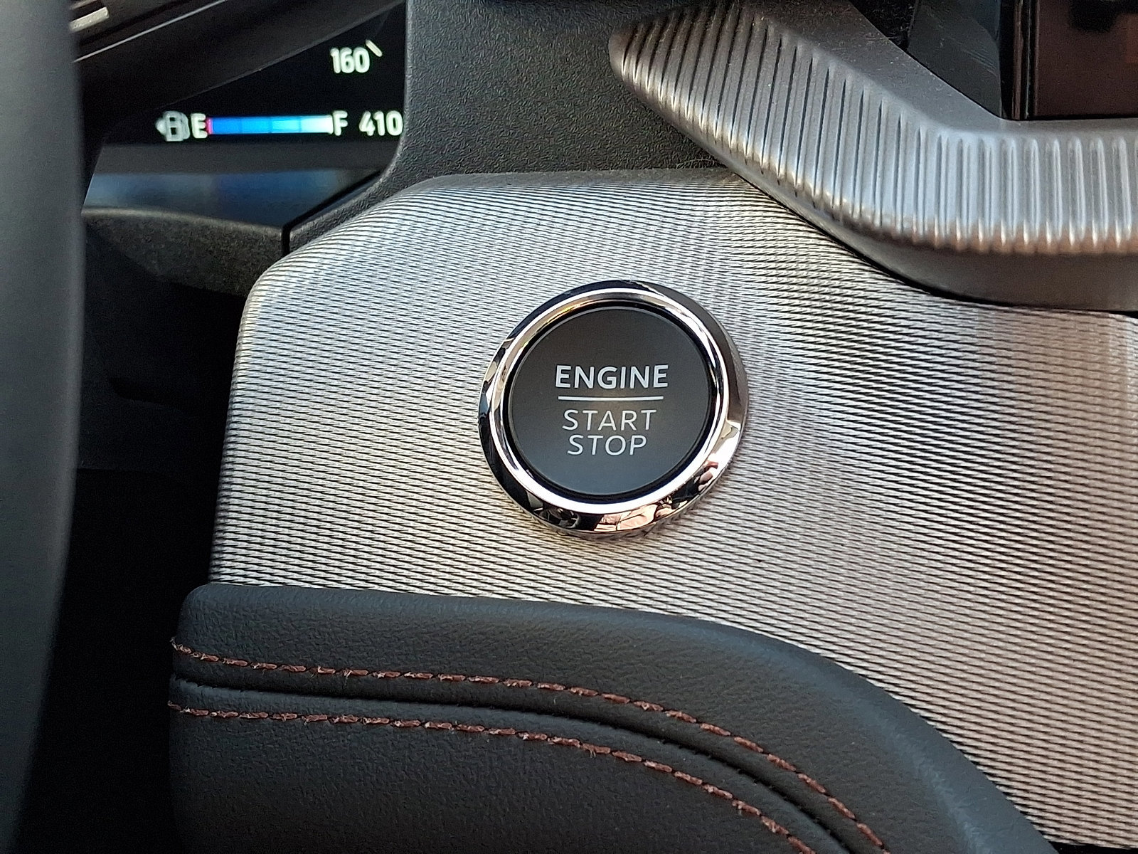 Certified 2025 Ford Explorer Active image 25