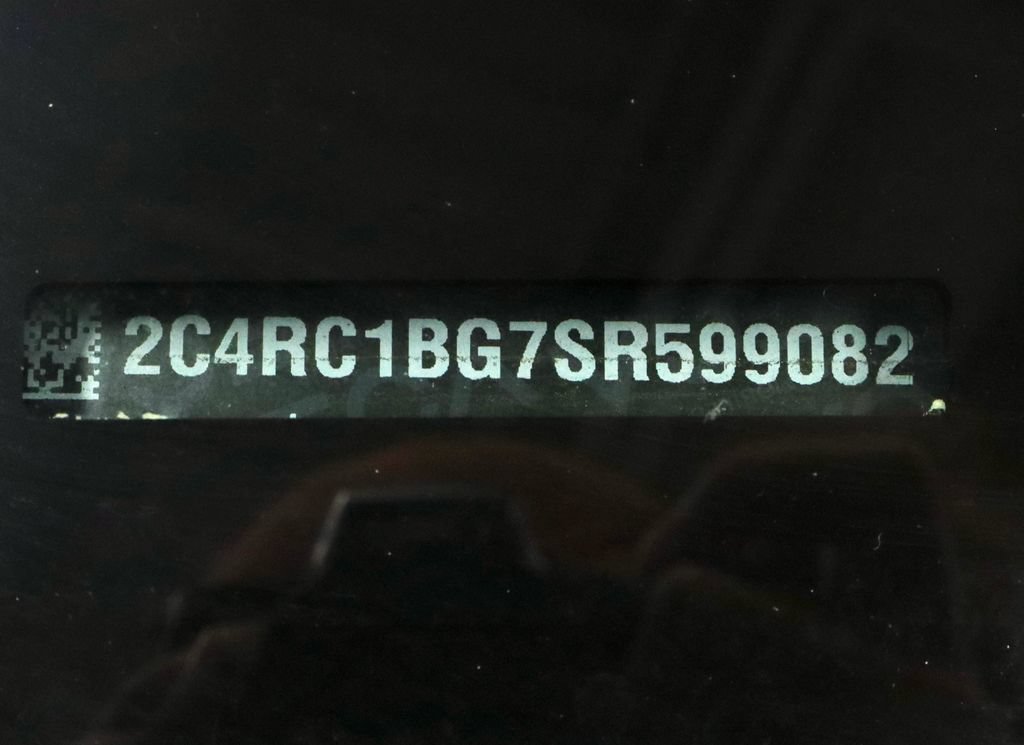 Used 2025 Chrysler Pacifica Select FWD image 31