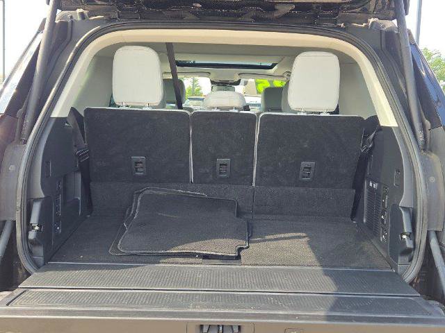 Certified 2025 Ford Expedition Platinum AWD/4WD image 17